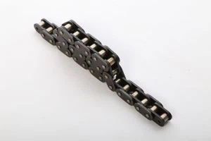 Sunkiųjų konvejerio grandinės su tiesiomis šoninėmis plokštėmis